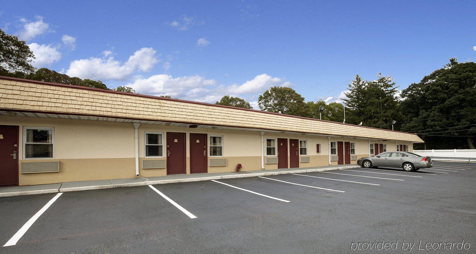 Americas Best Value Inn - Port Jefferson Station - Long Island Exteriér fotografie