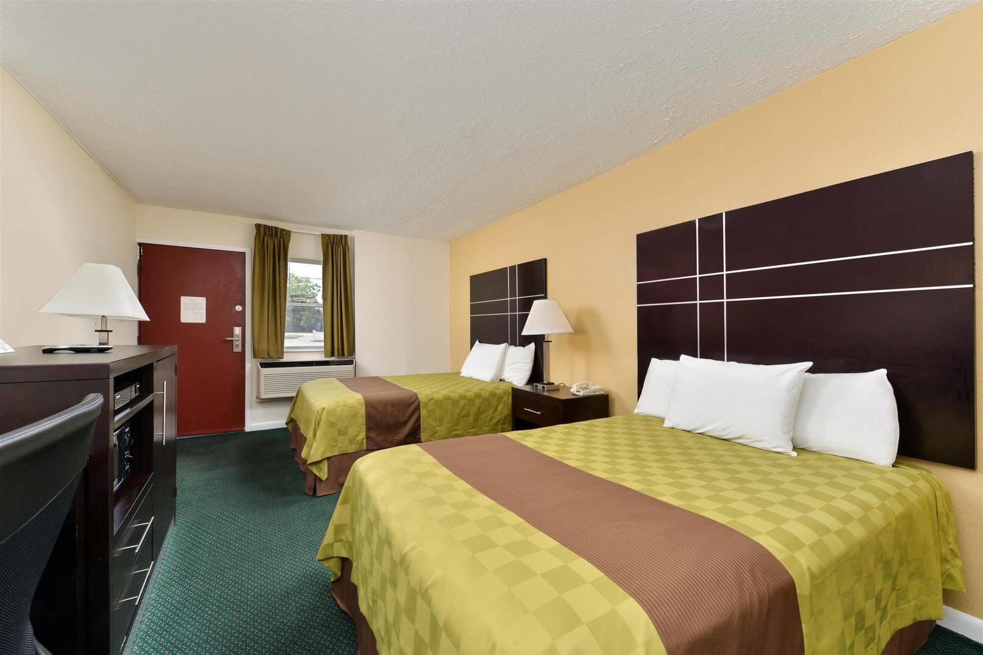 Americas Best Value Inn - Port Jefferson Station - Long Island Exteriér fotografie